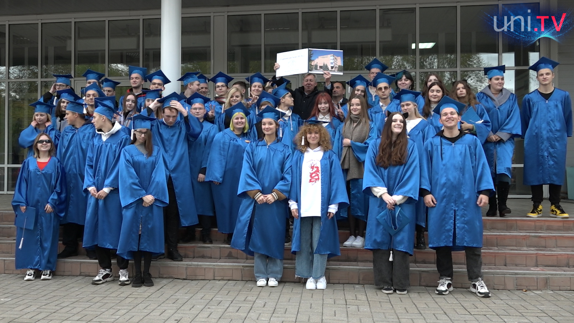 Вечеринка российских студентов закончилось оргией (видео)