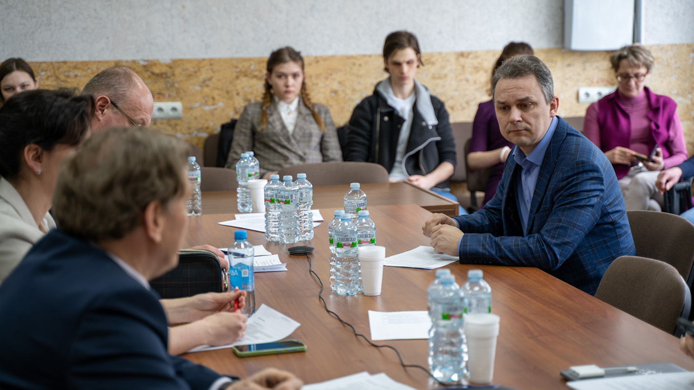 Сайт новости дубны. ОИЯИ Дубна сотрудники. Шимон Дубна университет. Образование. Наукоград Дубна Объединенный институт ядерных исследований.